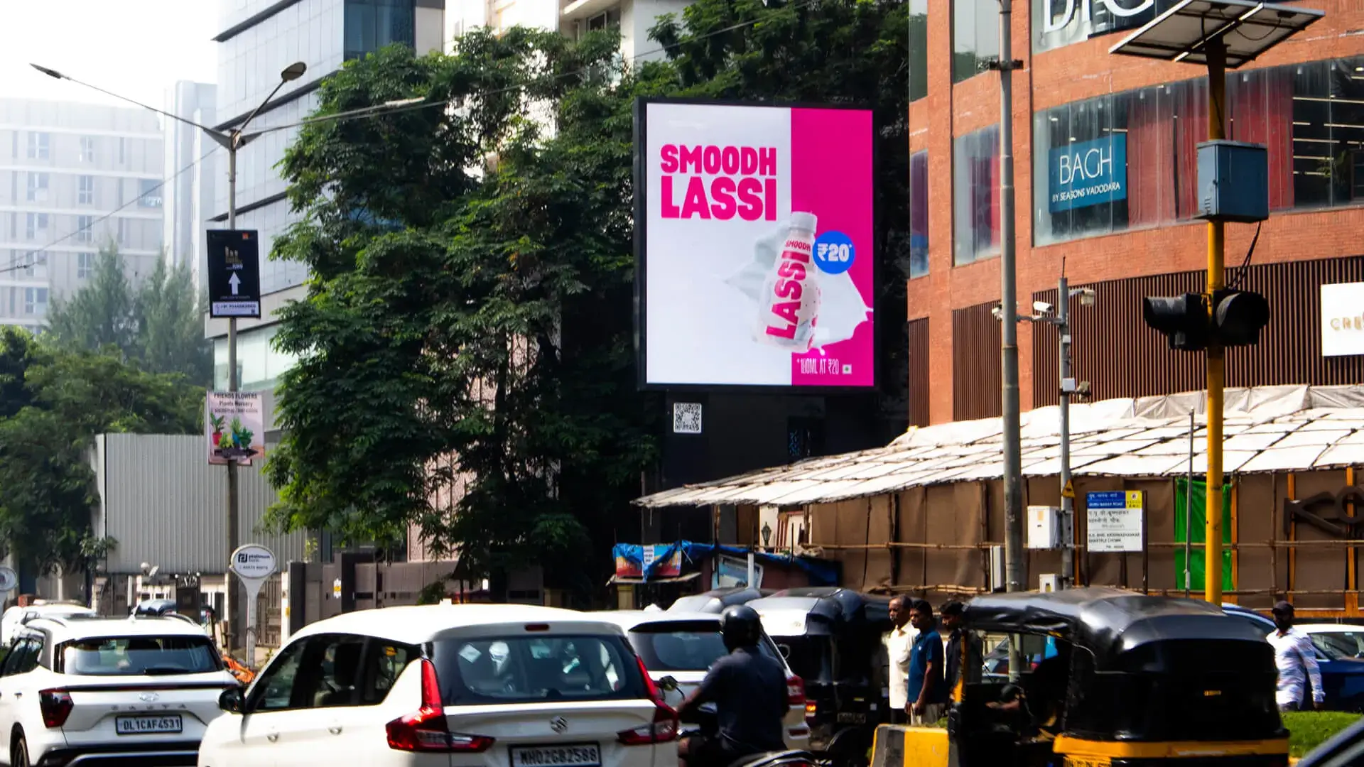 Smoodh-lassi-hoarding